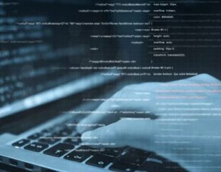 Transformarea digitală rescrie regulile pe piața muncii din România. Cunoștințele în AI, tot mai cerute la angajare