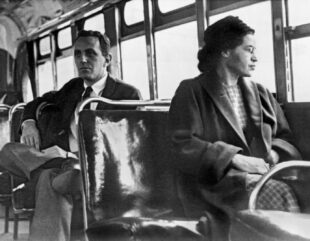1 Decembrie 1955,  Rosa Parks pornește boicotarea autobuzelor din Montgomery
