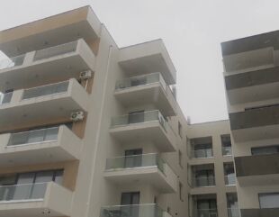 Un bloc din Mamaia Nord stârnește controverse