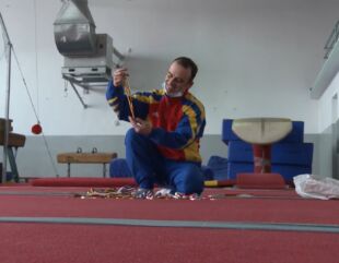 A renunțat la gimnastică pentru Cirque du Soleil