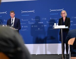 Danemarca este prima ţară din UE care renunţă la vaccinul AstraZeneca