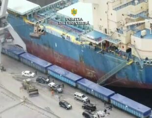 Bolizi de 175.000 euro confiscați de Garda de Coastă