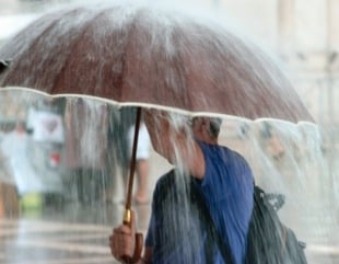 Cod portocaliu de fenomene periculoase pentru zona litorală. Sfaturile autorităților