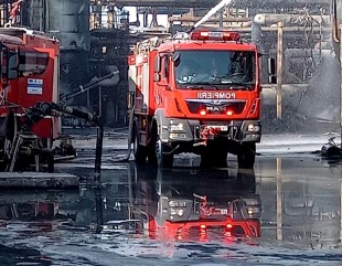 Primele imagini după explozia de la Petromidia
