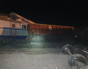 VIDEO. Accident feroviar la Feteşti în Ialomiţa/ Două trenuri s-au ciocnit; nu sunt înregistrate victime