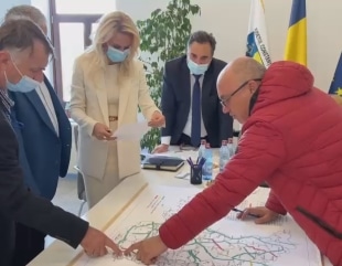 Fără drumuri de pământ