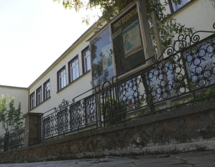 Elevă agresată sexual pe holul liceului