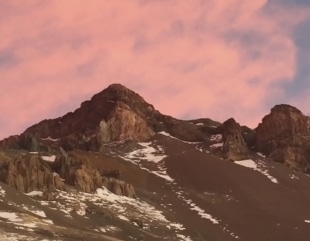 Se antrenează să cucerească Kilimanjaro