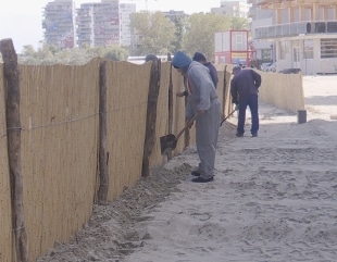 Se pregătesc plajele pentru vară