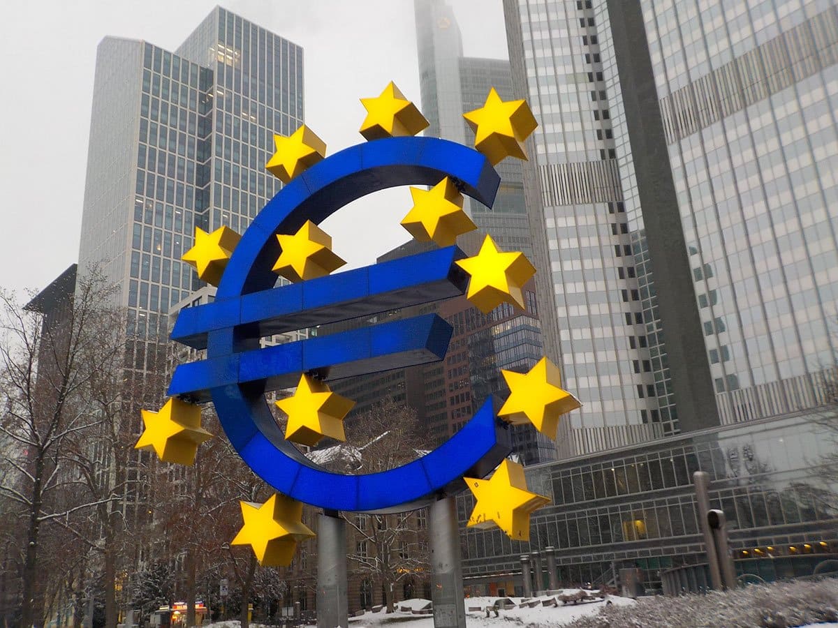 Tensions between France and EU peak – Frexit fears explode from within