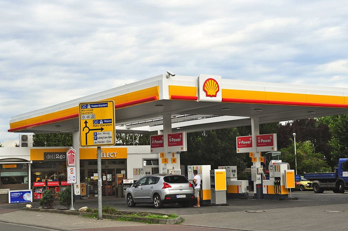 Shell gas profits set to climb ‘significantly higher’ as energy crisis worsens