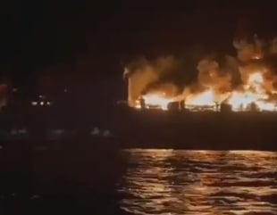 29 de români salvați de pe o navă în flăcări