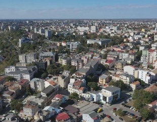Constănțenii pot deveni recenzori