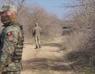 Unde a greșit militarul deposedat de armă