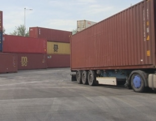 Peste 100 de vagoane mutate din Port
