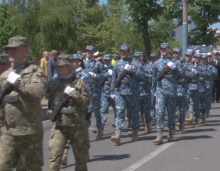 Militar suspect într-o țeapă cu criptomonede de 1,6 milioane de lei. Percheziții și în Constanța