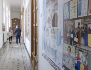 Dați afară de la dezbaterea Legii Educației