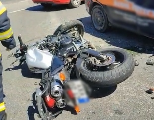 Motociclist, grav rănit