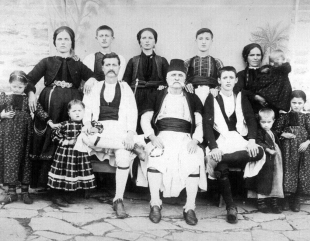 23 mai – Ziua națională a aromânilor. Spectacol în Piața Ovidiu