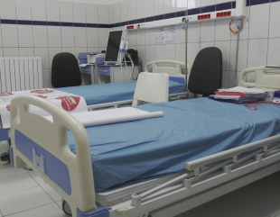 Spitalele, obligate să aibă butoane de panică la paturile pacienţilor şi camere video. Legea a fost promulgată