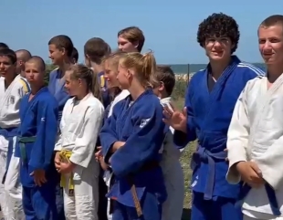Alături de sportivii ucraineni