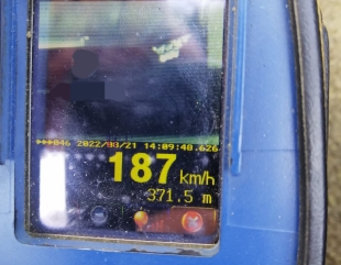 A ”zburat” cu mașina pe Autostrada A2