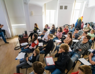 Filme și ateliere de cinema pentru elevi și profesori, la Sunscreen Film & Arts Festival