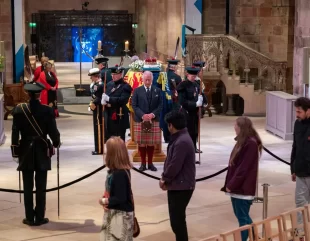 Londra exclude Rusia de pe lista cu invitaţi la înmormântarea Reginei