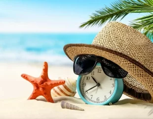Ofertele early booking, umbrite de scumpirile la utilități