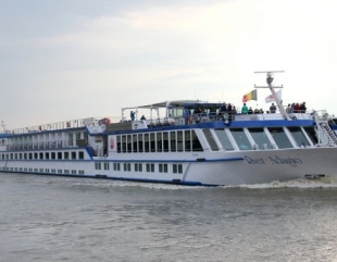 O navă cu 130 de turiști, în Portul Constanța