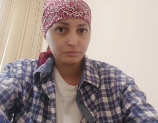 La 27 de ani se luptă cu o boală cruntă. Află cum poți să o ajuți pe Alexandrina