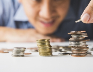 Studenții și familiile pot accesa, de astăzi, credite garantate de stat de până la 10.000 euro, respectiv 15.000 euro, prin programele Student Invest și Family Start