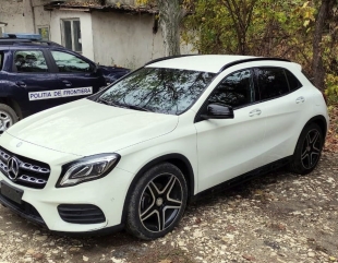 Mercedes dat în urmărire internațională, depistat la Constanța
