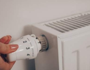 Un sfert dintre români intenţionează să reducă temperatura la interior, pentru a scădea facturile