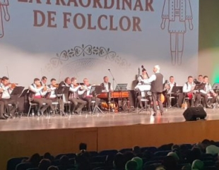Spectacol Extraordinar de Folclor. Intrarea, liberă