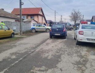 Jandarm, fără suflare, într-o baltă de sânge