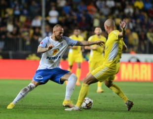 Farul vrea să-și consolideze poziția de lider