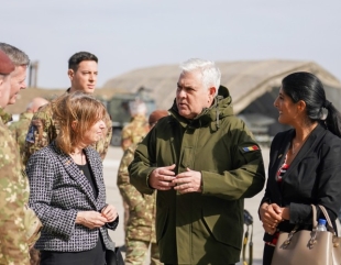 Conducerea MApN și ambasadorul SUA în România, în vizită la Baza MK