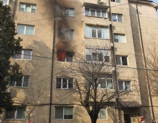 Incendiu într-un bloc din Constanța. Zeci de persoane, evacuate