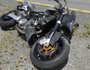 VIDEO: Accident rutier în apropiere de Midia. Trei motociclete au intrat într-un tir