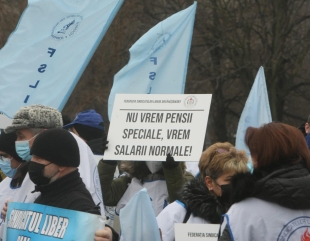 60% dintre profesori au semnat pentru greva generală