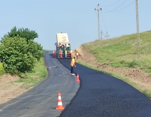 Continuă lucrările de modernizare a drumurilor din județul Constanța
