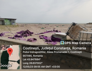 O plajă de gunoaie în urma festivalului Beach Please. Organizatorul amendat de către garda de mediu
