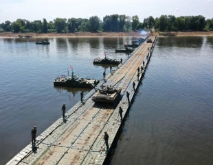 Militari români și americani, antrenament pentru traversarea Dunării