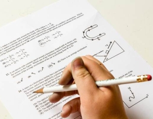 Evaluare Națională: S-a încheiat proba la Matematică
