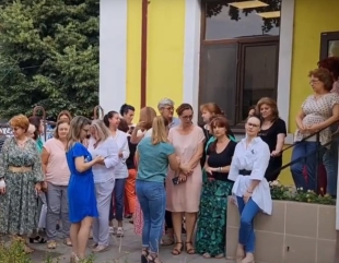 Protest la CJAS Constanța. Oamenii cer salarii mai mari