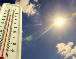 Temperaturi extreme pe litoral, plaje pline. Ce ne sfătuiesc medicii?