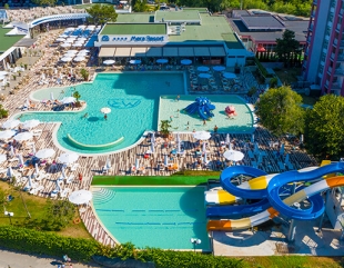 Nopți de cazare gratuită și reduceri last minute. Trucurile folosite de hotelieri pentru a atage turiști pe litoral