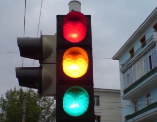 Semafoarele de la Far, din nou funcționale