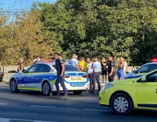 Constanța: Hoț de mașini, oprit cu focuri de armă în trafic